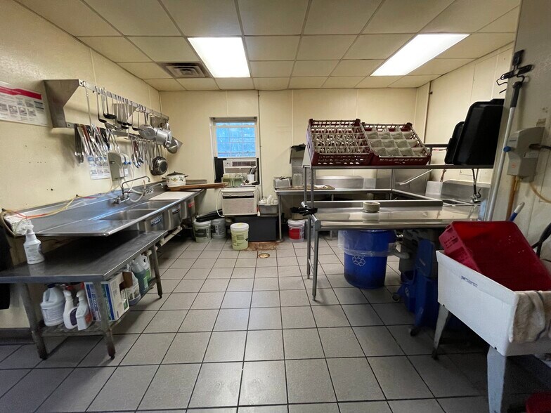 More Photos Of 298 Old Bowers Rd, Mertztown Restaurant For Sale