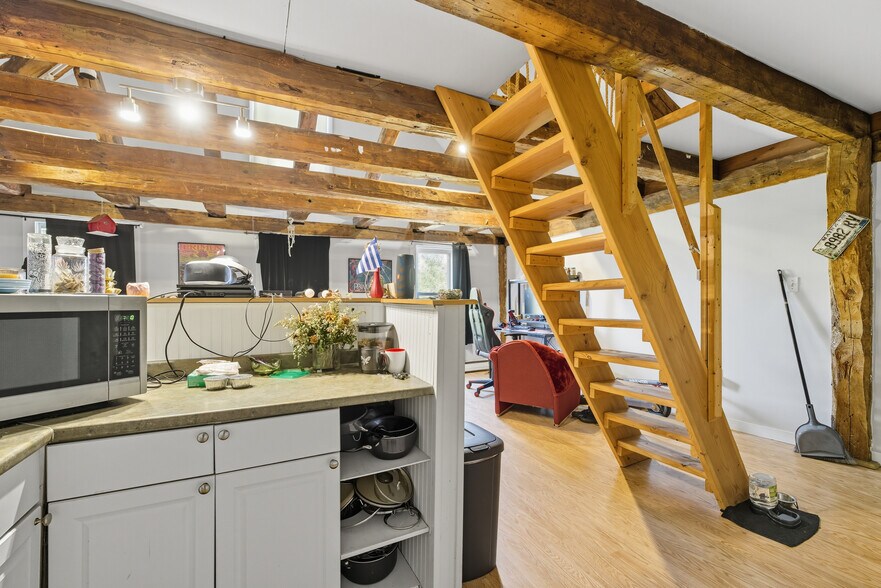 More Photos Of 10 Portland St, South Berwick Storefront Retail Residential For Sale