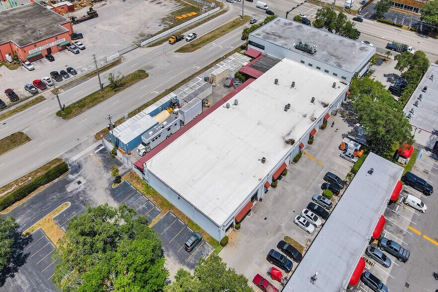 More Photos Of 2870 Stirling Rd, Hollywood Light Distribution For Lease