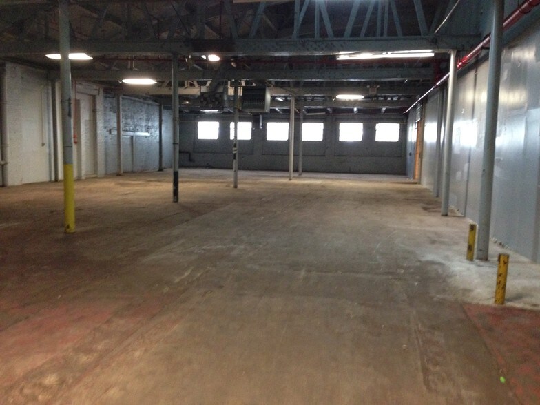 More Photos Of 126 Pennsylvania Ave, Paterson Manufacturing For Lease