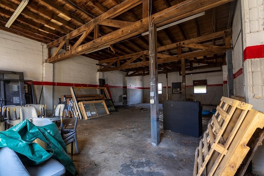 More Photos Of 44 N Church St, Ellijay General Retail For Sale