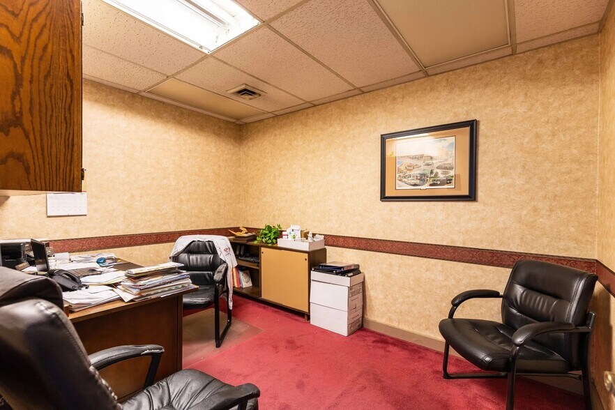 More Photos Of 104 W Main St, Mandan Medical For Sale