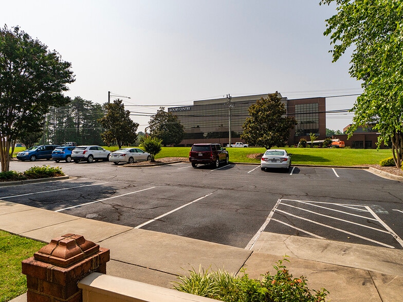 More Photos Of 3051-3057 S Church St, Burlington Office For Sale
