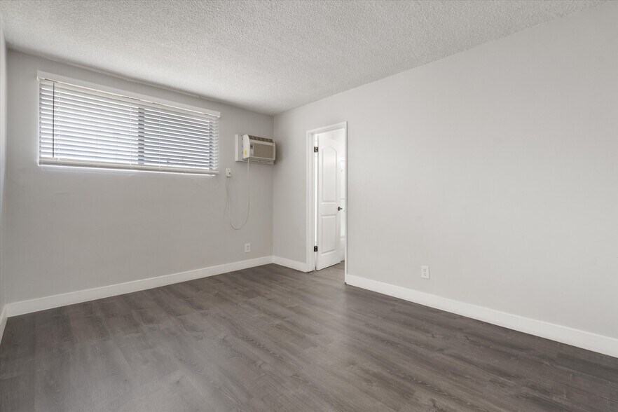 More Photos Of 1911 W 2nd St, Los Angeles Apartments For Sale