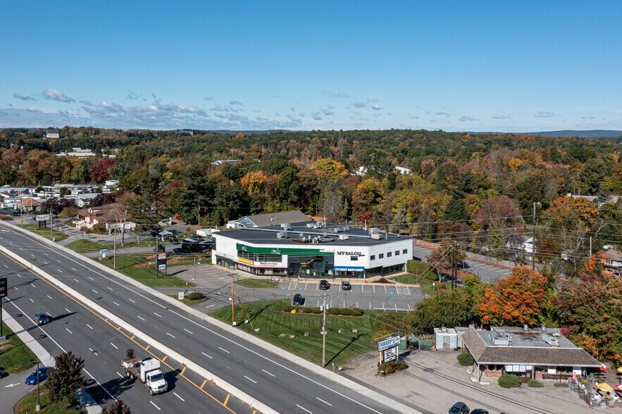 More Photos Of 153 Turnpike Rd, Westborough General Retail For Lease