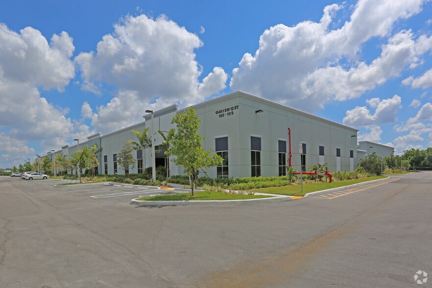 More Photos Of 15499 SW 12th St, Sunrise Unknown For Lease