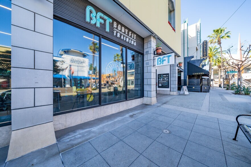 More Photos Of 260 W Birch St, Brea Apartments For Lease