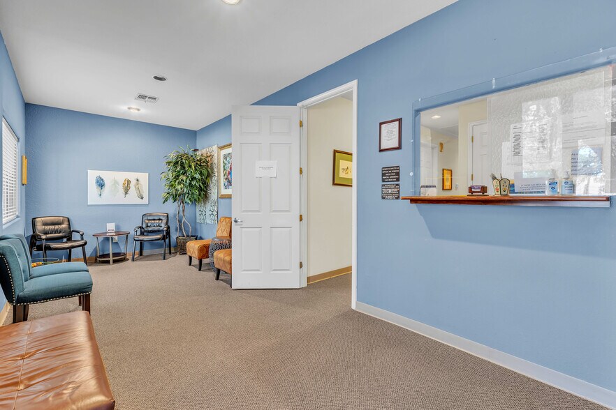 More Photos Of 109 Falls Ct, Boerne Medical For Lease