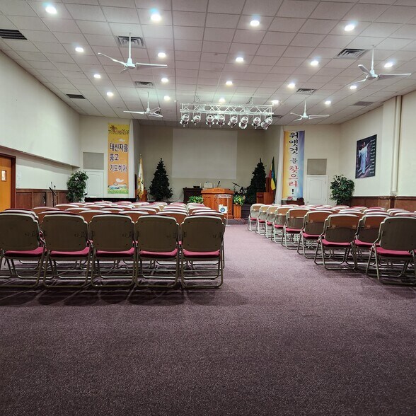 More Photos Of 7055 Terminal Sq, Upper Darby Township Medical For Sale