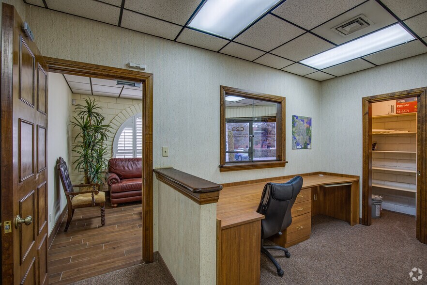 More Photos Of 601 S Rancho Dr, Las Vegas Medical For Sale