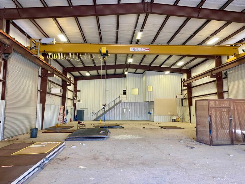 More Photos Of 3431 S County Rd W, Odessa Warehouse For Lease