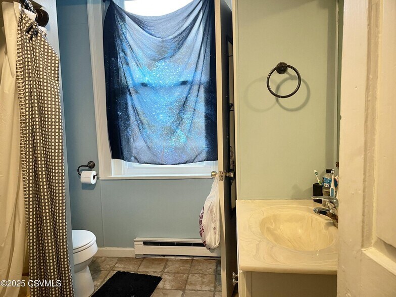 More Photos Of 427 Chestnut St, Mifflinburg Apartments For Sale