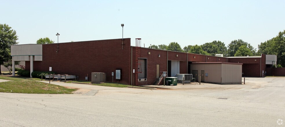 More Photos Of 7614-7616 Business Park Dr, Greensboro Flex For Lease