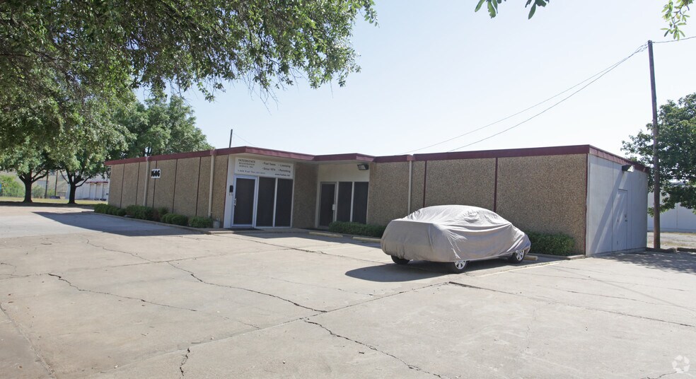Primary Photo Of 1606 109th St, Grand Prairie Light Distribution For Lease