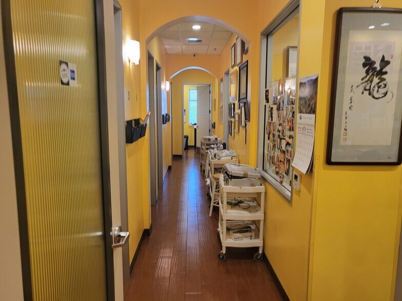 More Photos Of 9900 Stockdale Hwy, Bakersfield Medical For Sale