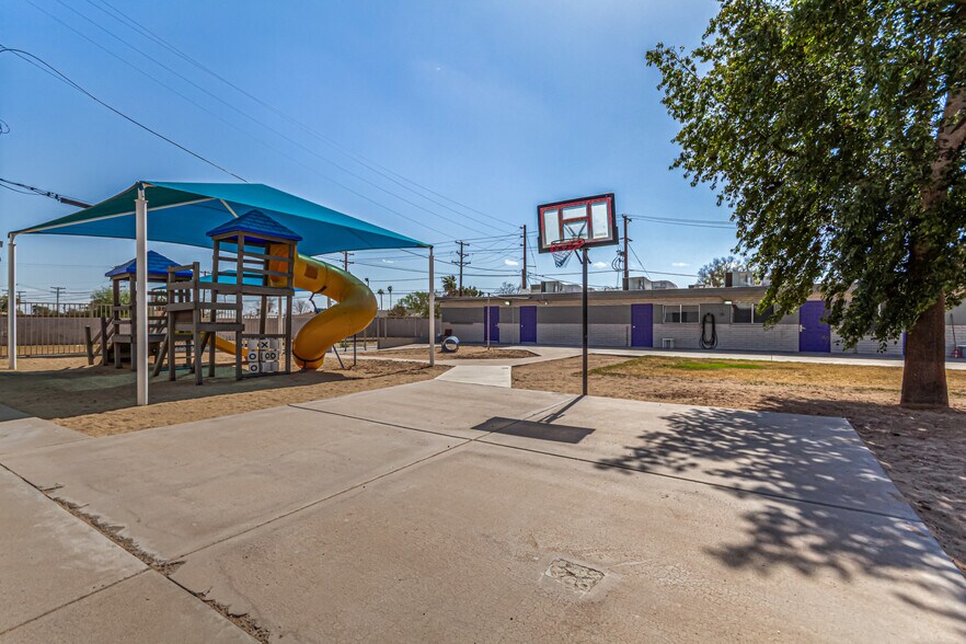 More Photos Of 5827 N 35th Ave, Phoenix Schools For Sale