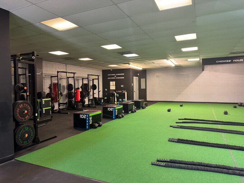 More Photos Of 173 Davis St, Southern Pines Flex For Lease