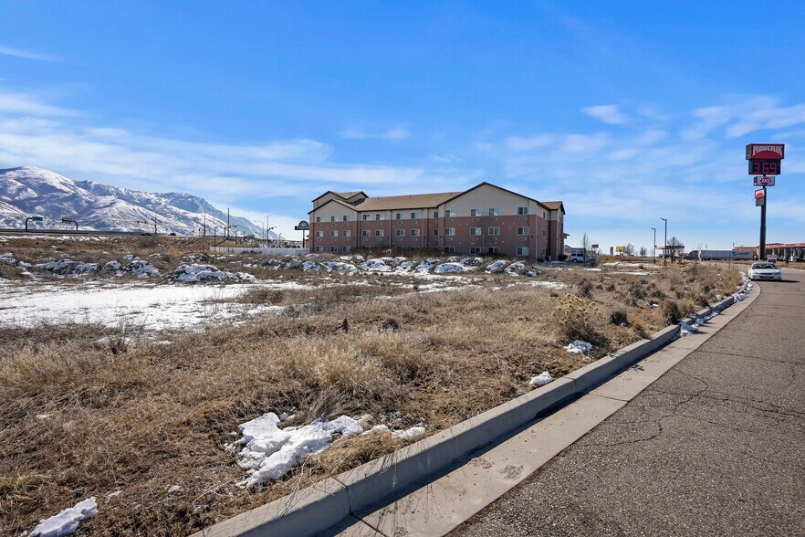 More Photos Of 995 S 1600, Perry Land For Lease