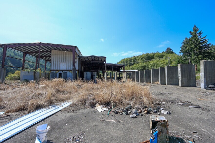 More Photos Of 2600 Lower Smith River rd, Reedsport Industrial For Sale