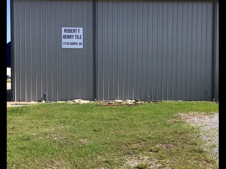 More Photos Of 11765 Darryl Dr, Baton Rouge Warehouse For Sale