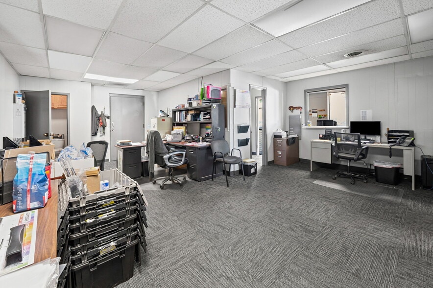 More Photos Of 400 E Pike St, Attica Auto Dealership For Sale