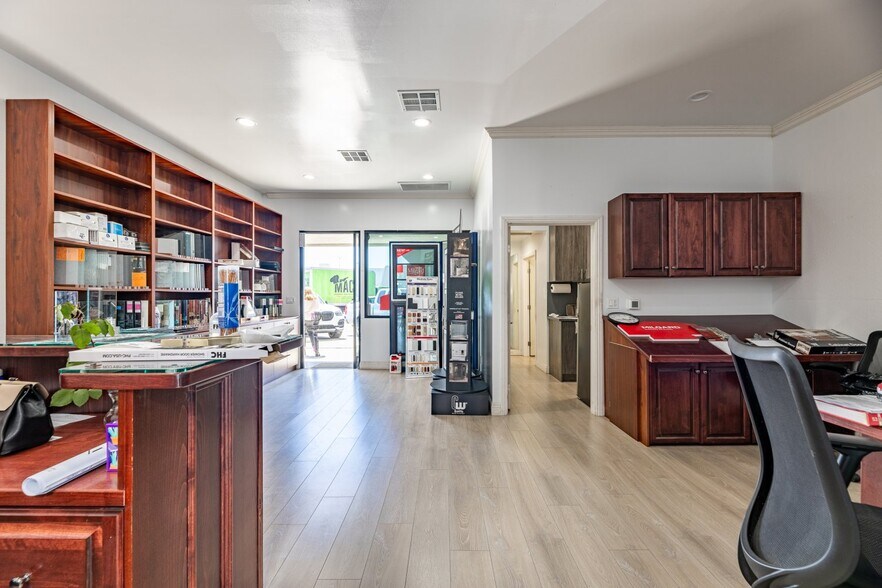 More Photos Of 12970 Branford St, Arleta Warehouse For Lease