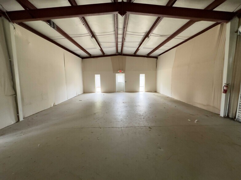 More Photos Of 3496 Peachtree Pky, Suwanee Service For Lease