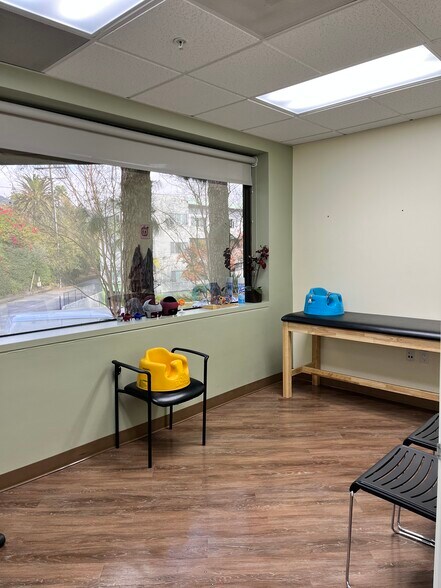 More Photos Of 1577 E Chevy Chase Dr, Glendale Medical For Lease