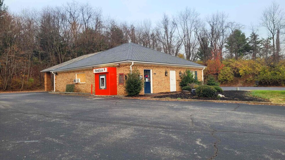 More Photos Of 509 Roanoke Rd, Daleville General Retail For Sale