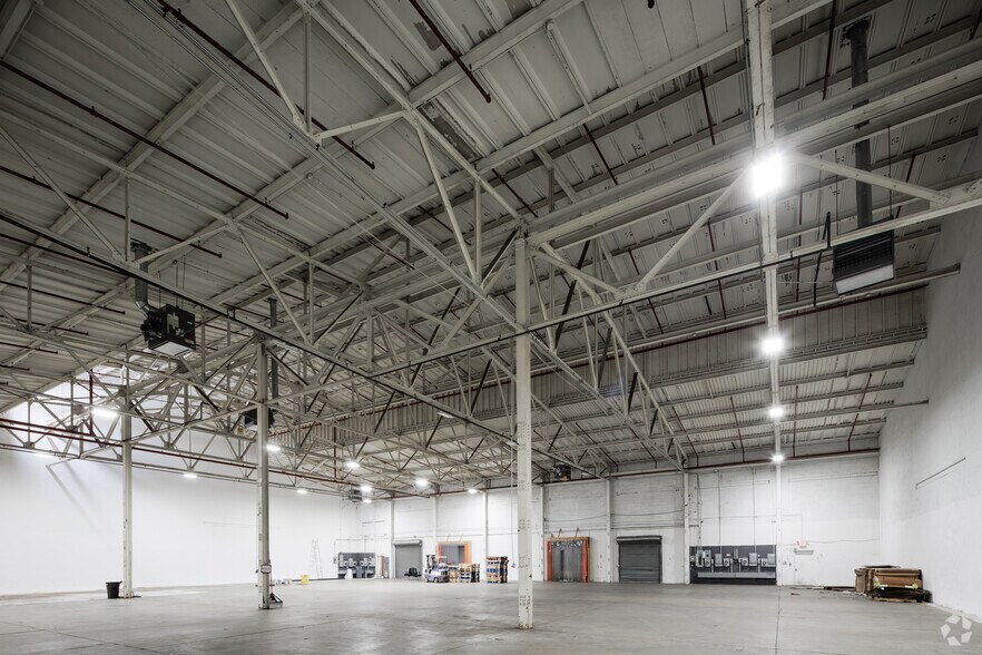 More Photos Of 480 Main Ave, Wallington Warehouse For Lease