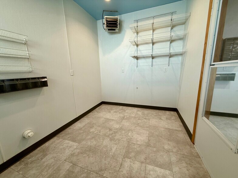 More Photos Of 127 Main St, Chester Office For Sale