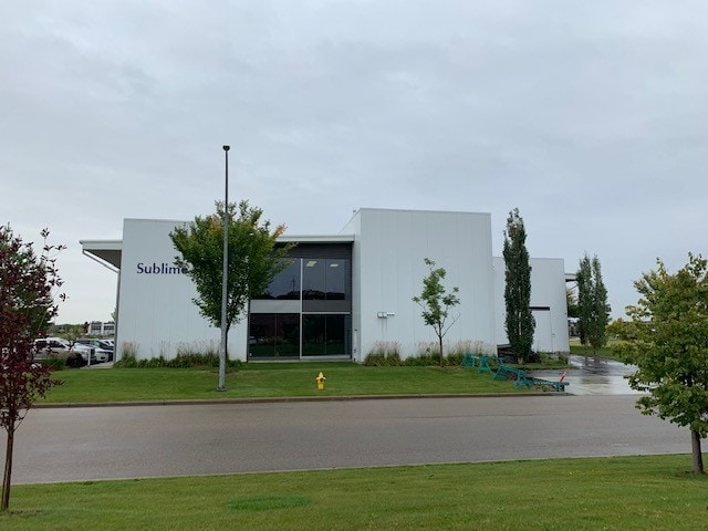 More Photos Of 125 Carleton Dr, St. Albert Flex For Lease