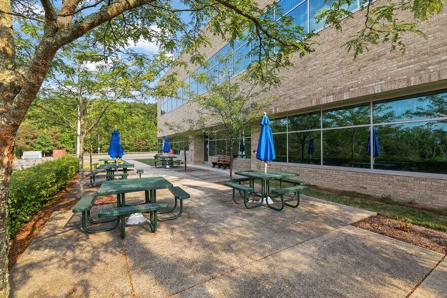 More Photos Of 10 Commerce Dr, Cumberland Office For Sale