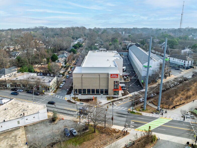 More Photos Of 597 Cooledge Ave NE, Atlanta Self Storage For Lease