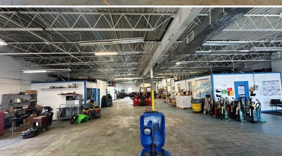 More Photos Of 72 Milbar Blvd, Farmingdale Warehouse For Lease