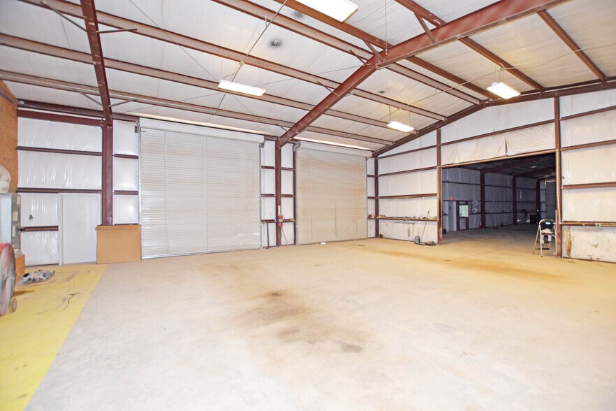 More Photos Of 10503 W County Rd 72, Midland Warehouse For Lease
