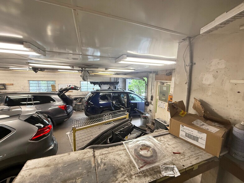 More Photos Of 2-4 Ensor Ave, Towson Auto Repair For Sale