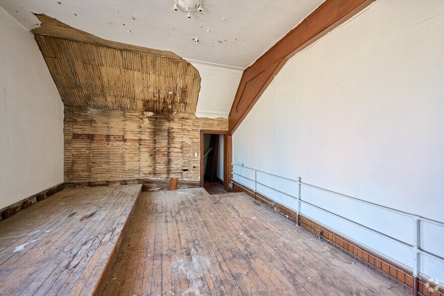 More Photos Of 159 Alexander St, Rochester Religious Facility For Sale