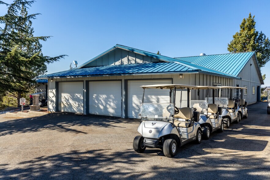 5925 Country Club Dr, Weed, CA 96094 Golf Course Driving Range For