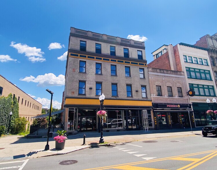 Primary Photo Of 61 N Pearl St, Albany Apartments For Lease