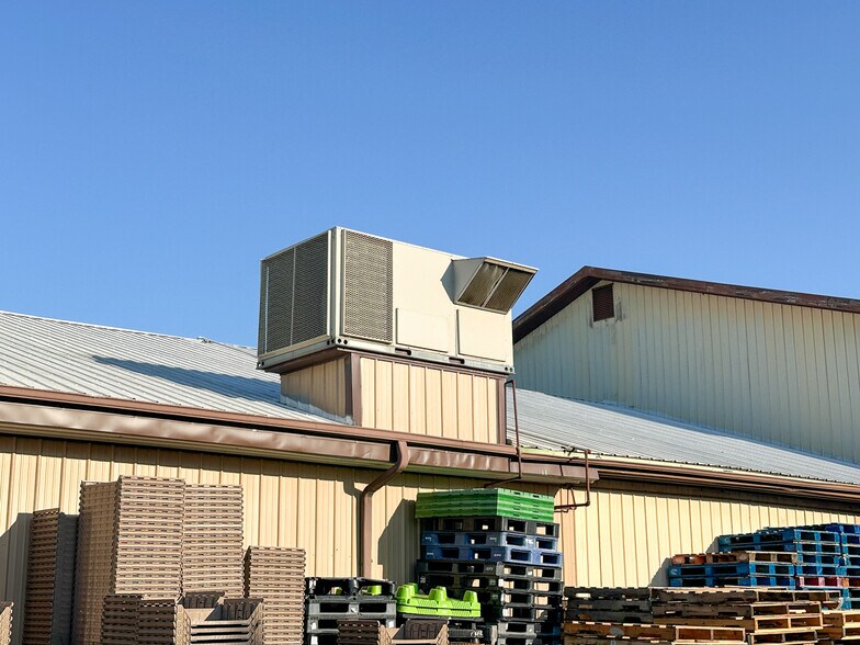 More Photos Of 6839 Outer Rd, Mountain Grove Supermarket For Sale