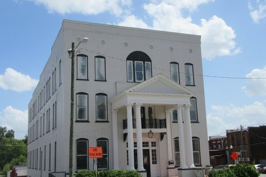 More Photos Of 117 North St E, Talladega Office For Sale