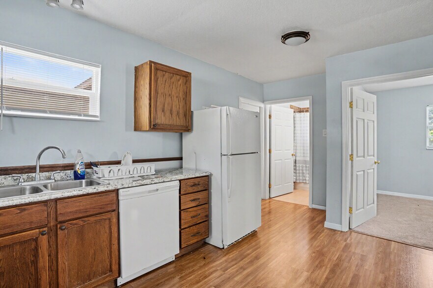 More Photos Of 883 Southwind Ln, Largo Industrial For Sale