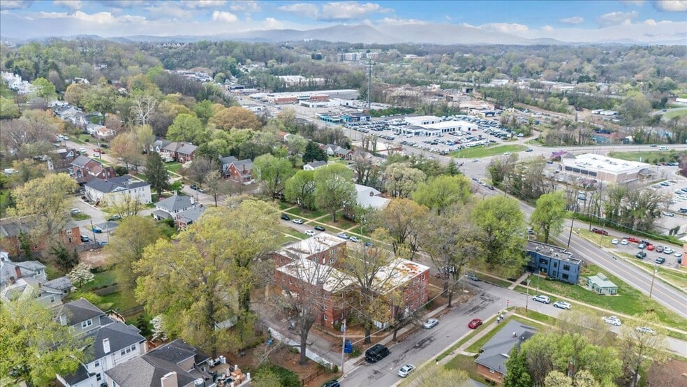 More Photos Of 2404 Longview Ave SW, Roanoke Multifamily For Sale