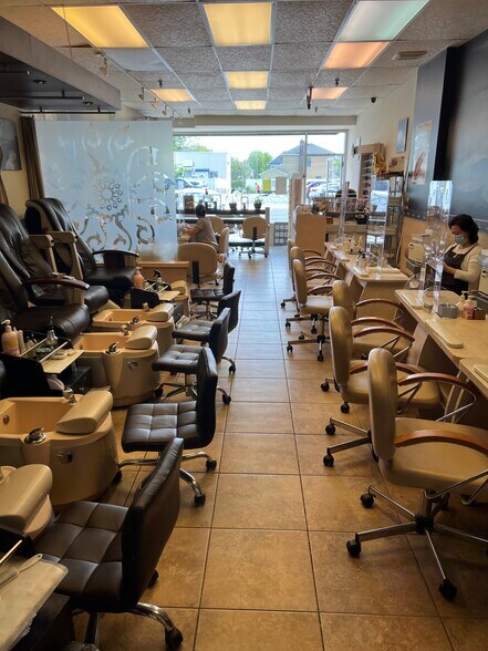 More Photos Of 361-385 Merrick Ave, Merrick Storefront For Lease
