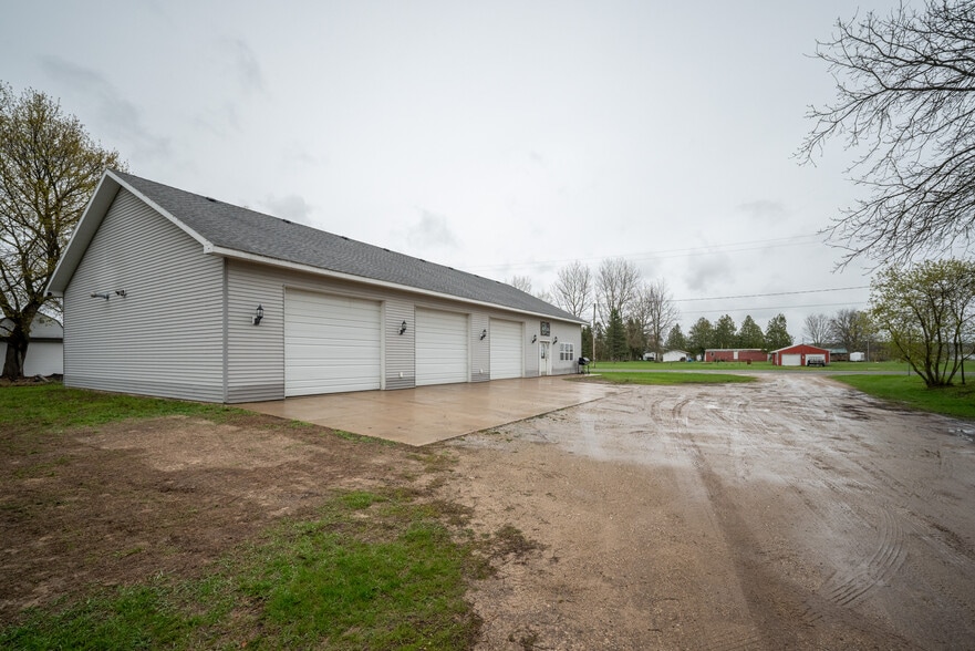 More Photos Of 410 Division st, Hersey Auto Repair For Sale