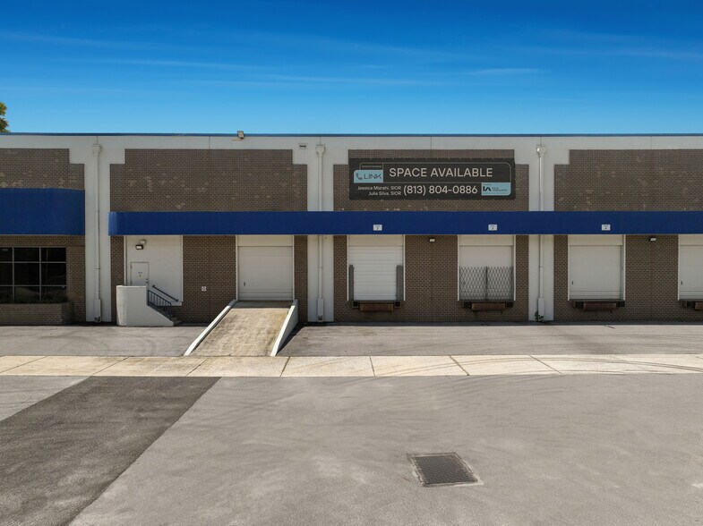 More Photos Of 3719 Corporex Park Dr, Tampa Warehouse For Lease