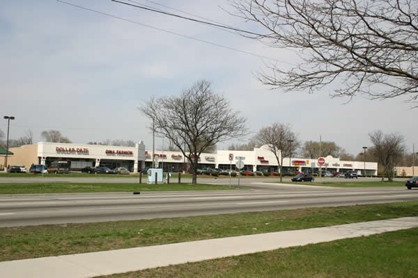 More Photos Of 8892-8918 W Eight Mile, Royal Oak Unknown For Lease