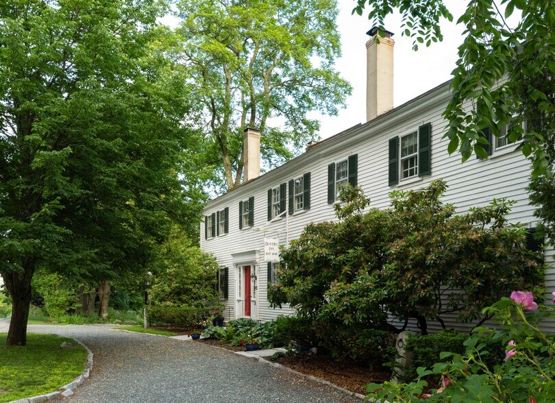 Primary Photo Of 40 Union St, Blue Hill Hospitality For Sale