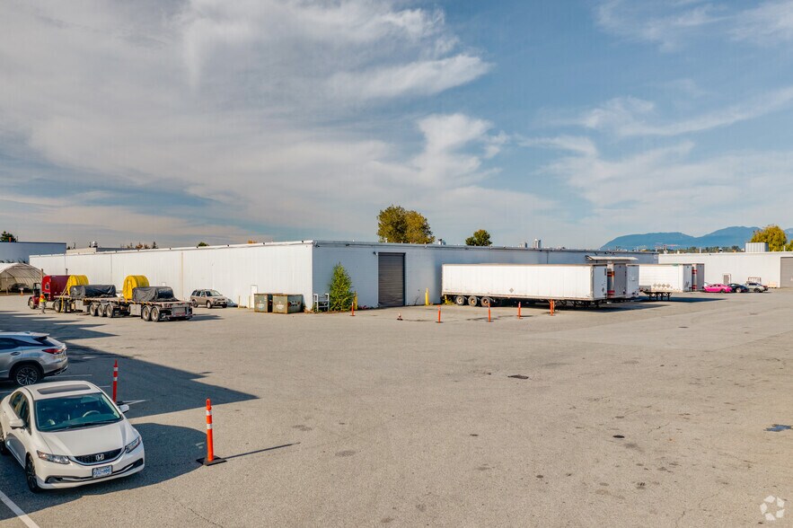 More Photos Of 11480 River Rd, Richmond Distribution For Lease